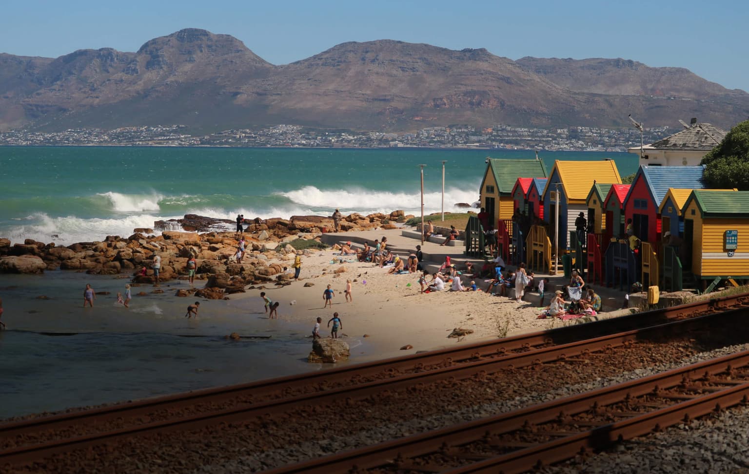 bg image https://cebytb37gqewrsv4.public.blob.vercel-storage.com/South%20Africa%20-%20Program%20Header%20-%2003-LnXcI4lkfmRn0zleANOeyRBJg8vZl2.jpg