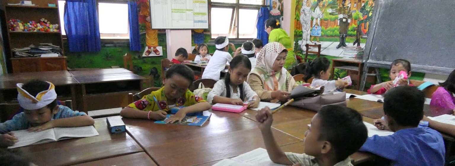 bg image https://cebytb37gqewrsv4.public.blob.vercel-storage.com/bali-volunteer-indonesia-29063-3eIfp8MGm2YZCrZ3TeQS6NSXg4Xegt.jpg