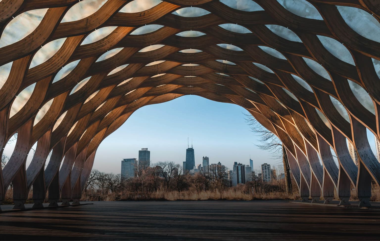 bg image https://cebytb37gqewrsv4.public.blob.vercel-storage.com/chicago-design-internship-program-header-wnihAIXg6NZIOr2udywPftdGa1Apka.jpg