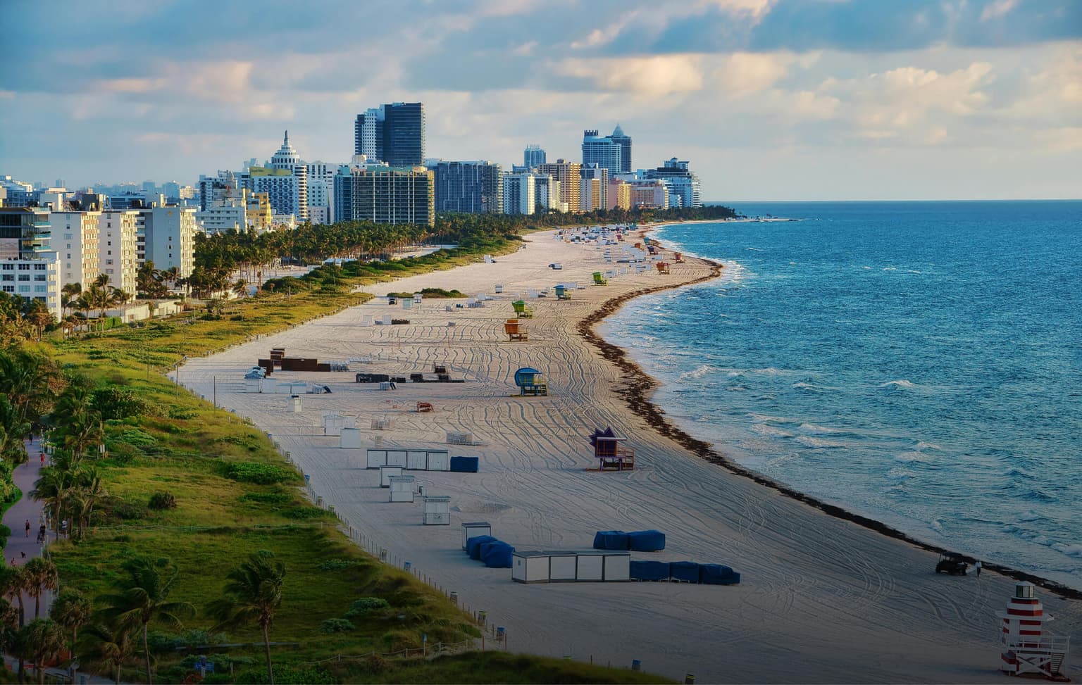 bg image https://cebytb37gqewrsv4.public.blob.vercel-storage.com/florida-accounting-internship-program-header-cr6bJdQSH82CoVNFPsowP0sispL9KU.jpg