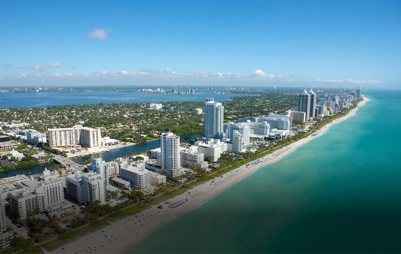 bg image https://cebytb37gqewrsv4.public.blob.vercel-storage.com/miami-finance-internship-program-header-JqakLMzGN8XlioXAhnamRKXVqNFXbv.jpg